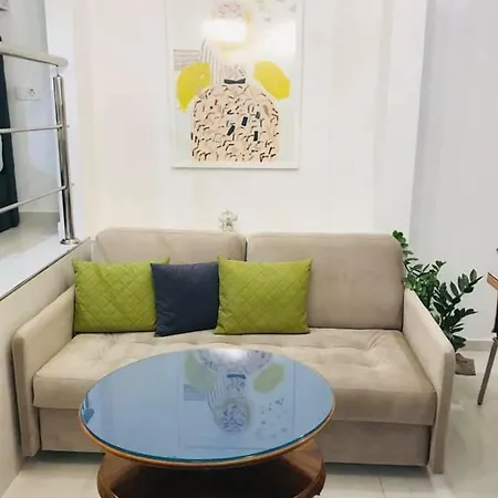 Charming Studio Mari In Centre Apartment