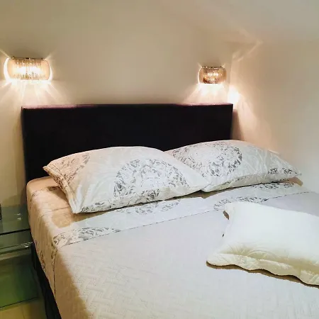 Charming Studio Mari In Centre *