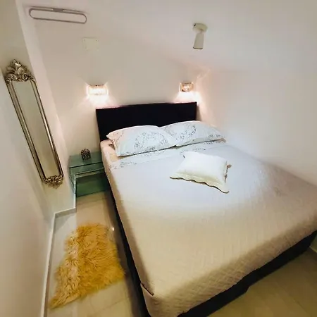 Charming Studio Mari In Centre Apartment Split